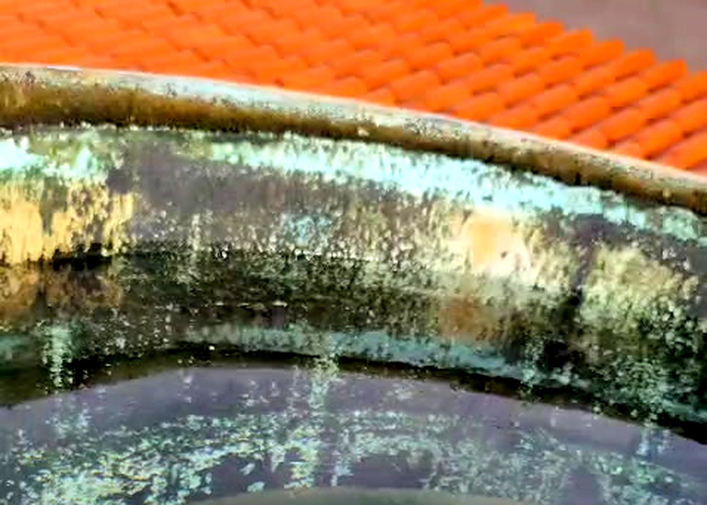 Caixa d’água antes da limpeza